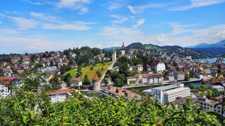 Lucerne - Old Town private walking Tour - The Experience: What You Can Expect