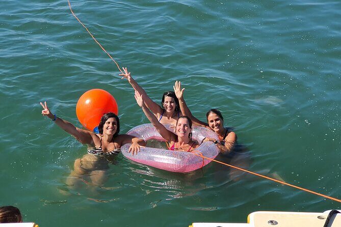 Lunch and swiming near a beach in Lisbon | 5h | 12P - Who Should Consider This Tour?