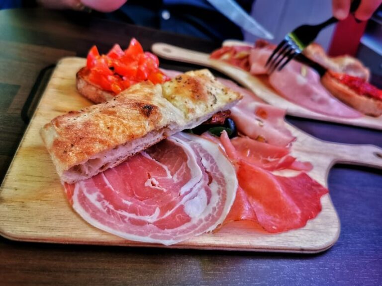 Luxembourg: Italian-Style Dinner in a Vintage Bus - A Detailed Breakdown of the Experience