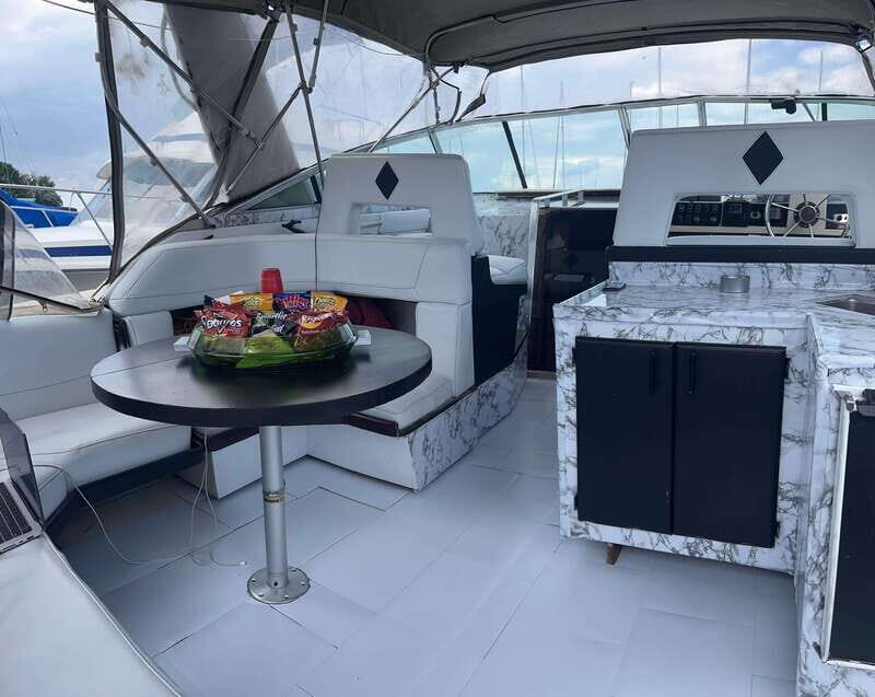 Luxurious 40ft Yacht Charter - FAQ
