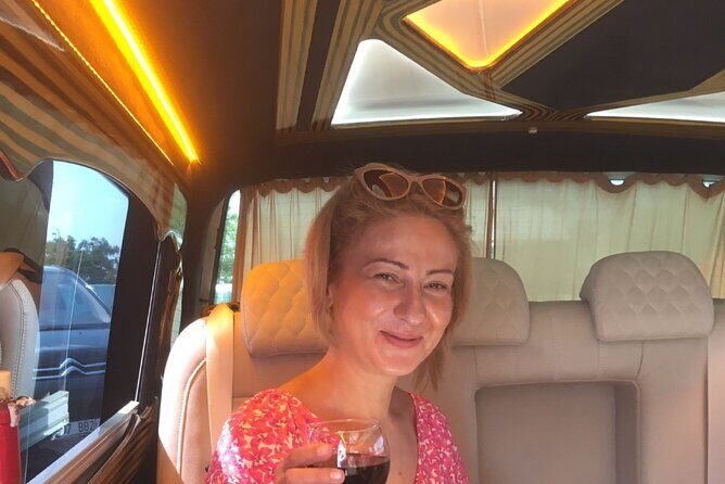 Luxury Maybaych Van (on options) Istanbul Airport Meet Transfer - Why This Transfer Excels