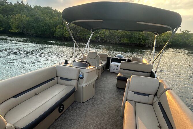 Luxury Pontoon Boat Rentals in Fort Lauderdale - Experience Features in Detail