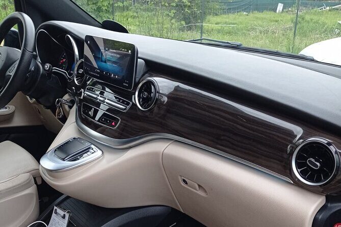Luxury Private Transfer Rome Center to Fiumicino Airport - The Real Deal: A Deep Dive into the Private Transfer Experience