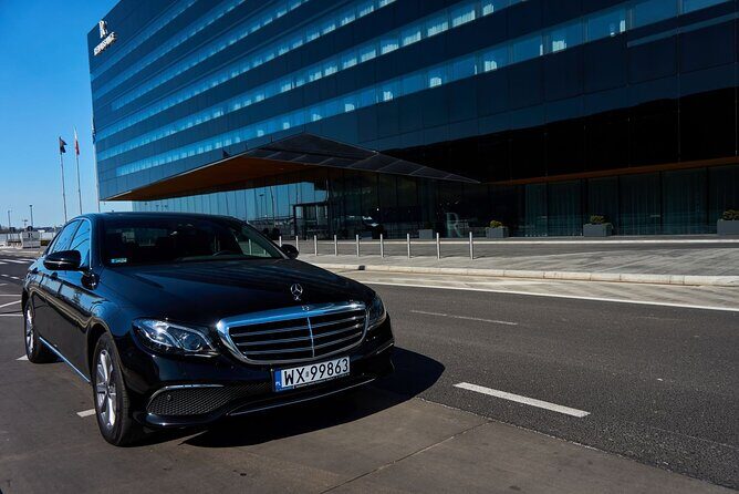 Luxury Warsaw Chopin Airport Transfer by private Limousine - Why Choose This Transfer?