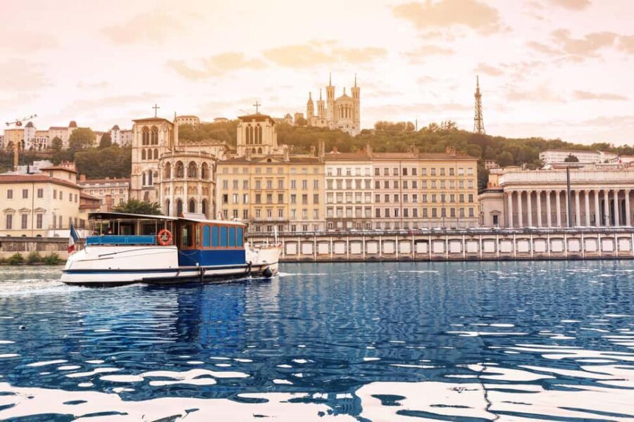 Lyon Old Town Tour with Sightseeing Cruise Tickets - Who Should Book This Tour?