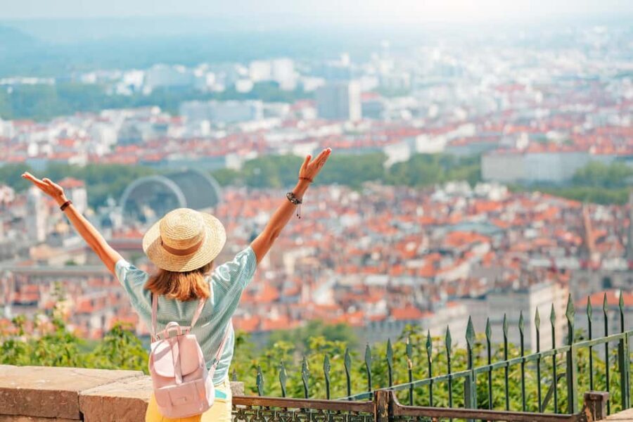 Lyon: Private Photoshoot with a Professional Photographer - The Experience in Detail