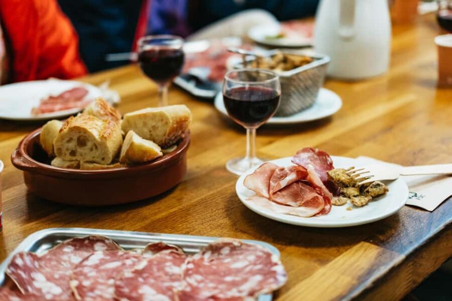 Lyon: Vieux Lyon Food Tasting Walking Tour - Who Will Love This Tour?