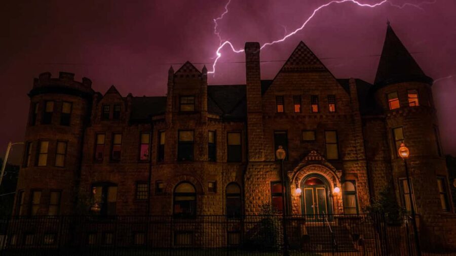Macabre, Murder, & Mayhem in Motor City: Detroit Ghost Tour - A Detailed Look at the Detroit Ghost Tour Experience