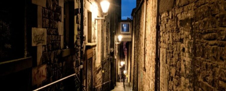 Magic and Legends in Edinburgh: walking tour in French - The Sum Up