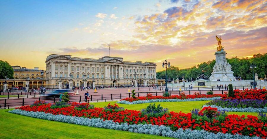 Magic of London Tour with Afternoon Tea at Harrods - Evaluating the Value