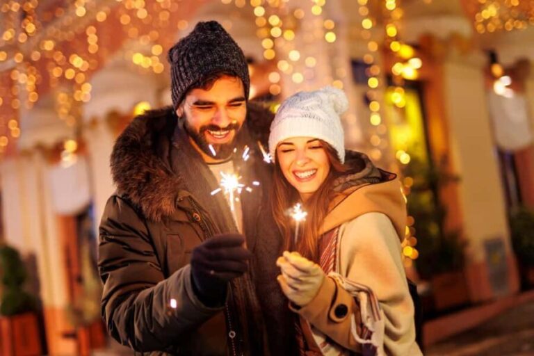Magical Christmas Private Journey in eský Krumlov - Art and Artisans: Holiday Inspiration in Every Corner