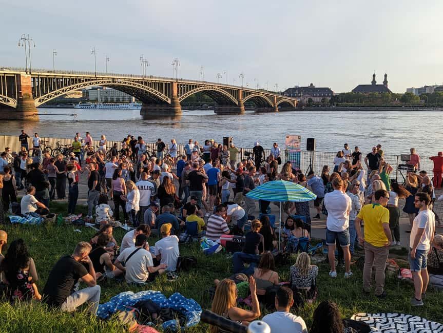 Mainz: guided evening tour of the Rhine riverbank/old town in German and English - In-Depth Review: What Makes This Tour Stand Out?