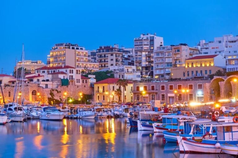 Majestic Christmas Walking Tour in Heraklion - What to Expect: A Blend of Culture, Celebration, and Cuisine
