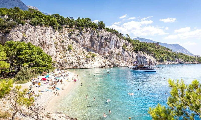 Makarska:Private halfday boat tour,Hvar,blue Cave or Brac - Key Points
