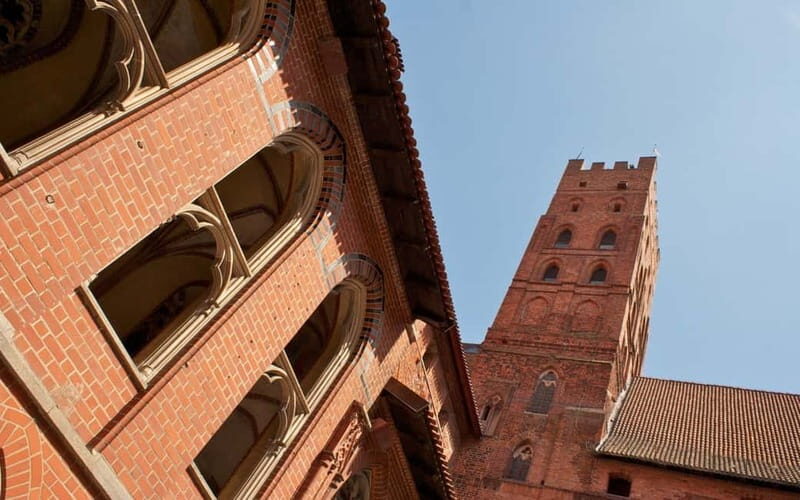 MALBORK: Castle of the Teutonic Oder from Warsaw - private - An In-Depth Look at the Malbork Castle Tour