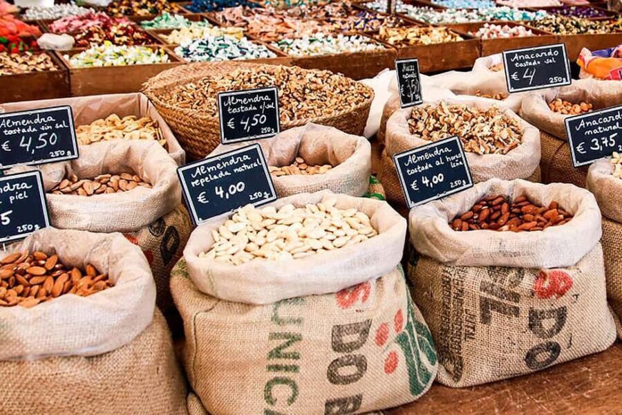 Mallorca: Santanyi Market - Arts, Crafts and Local products