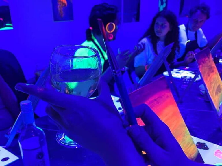 Malta: Glow-in-the-Dark Drink & Paint Experience - A Deep Dive into Malta’s Glow-in-the-Dark Drink & Paint Experience