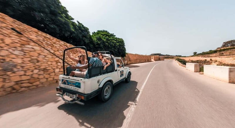 Malta: Gozo Full-Day Jeep with Lunch and Boat Transfers - Lunch and Refreshments