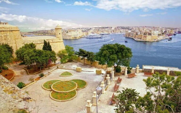 Malta: Private Valletta Highlights Ride Half-Day Experience - Detailed Breakdown of the Itinerary