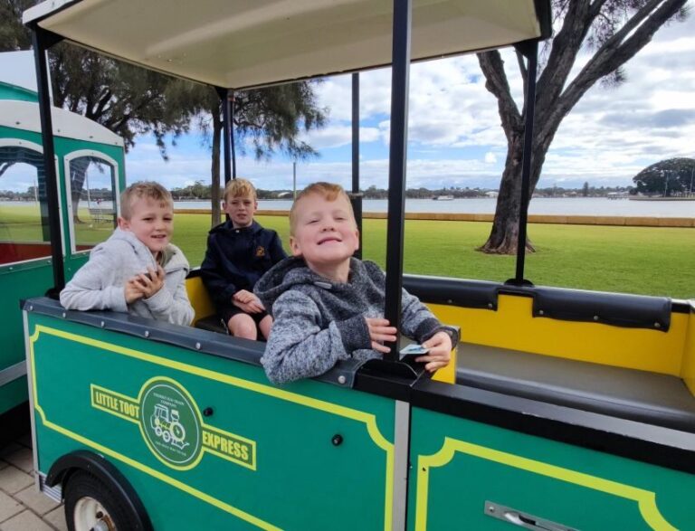 Mandjar Bay - Mini Toot - What the Ride Entails: A Scenic 15 Minutes