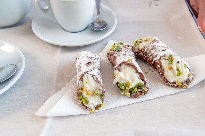 Market tour and lunch or dinner at a local's home in Siracusa - Practical Details and Value