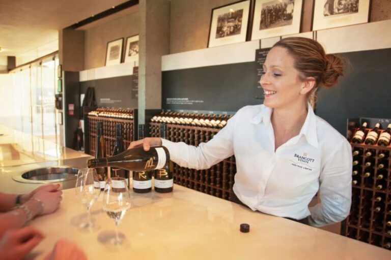 Marlborough: Wineries Visit with Tastings and 2-Course Lunch - Exploring Marlborough’s Wine Region