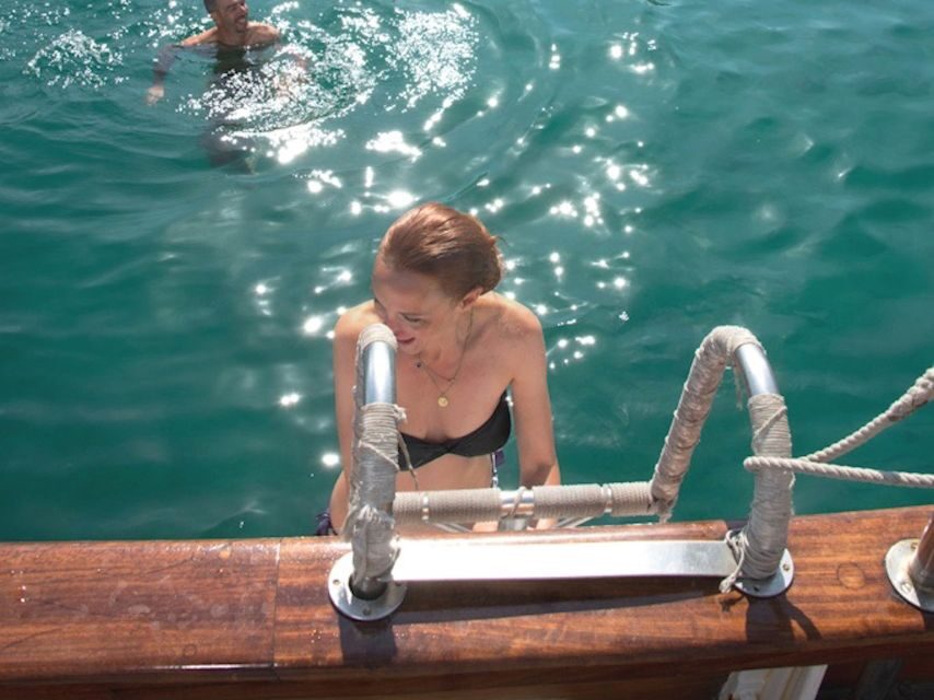 Marseille: Calanques Sailing Day Trip with Lunch and Wine - Itinerary Breakdown: What to Expect