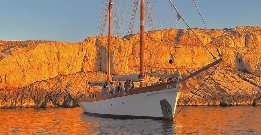 Marseille: Frioul Islands Sunset Cruise with Cocktail Dinner - The Itinerary in Detail