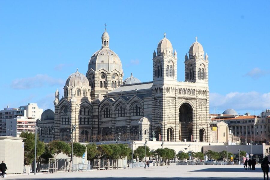 Marseille: Private Walking Guided Tour - The value of a private guide and what to consider