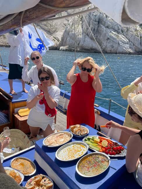 Marseille: Sailing cruise in the calanques, lunch and wine - Frequently Asked Questions