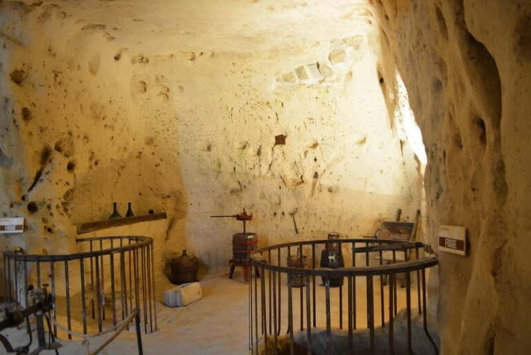 Matera Evening Tour in English - Key Points