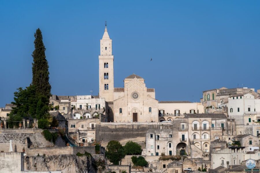 Matera Walking Tour with Casa Grotta & Rock Church Entry - Inside the Rock Churches and Cave House