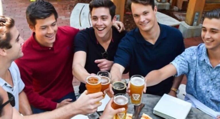 Mattituck: Long Island Private Guided Bike Tour & Tastings - Key Points