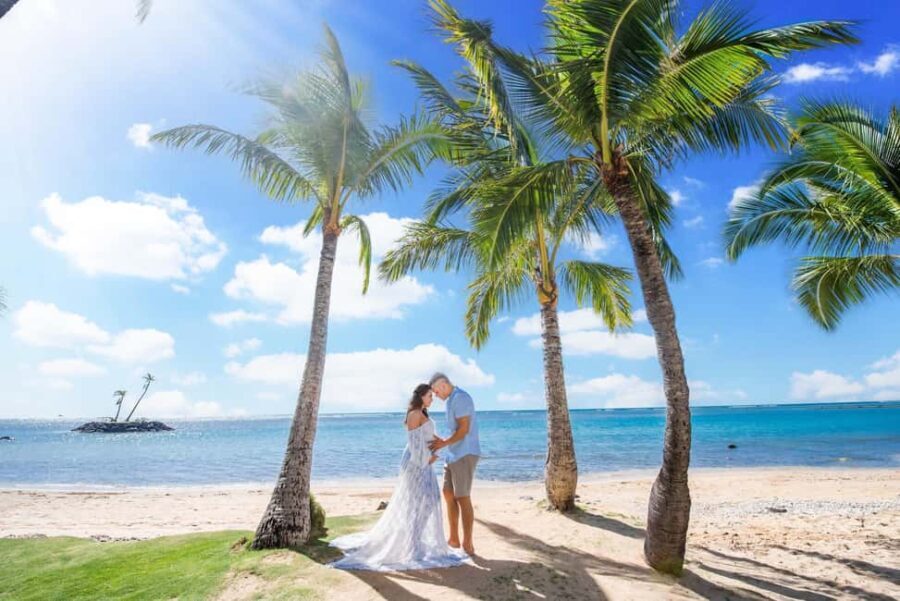 Maui: Professional Photographer Couples and Families - A Close Look at the Maui Photography Experience