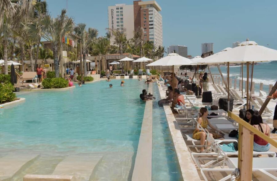 Mazatlán: Shekinah Beach Club - Who Will Benefit Most from Shekinah?