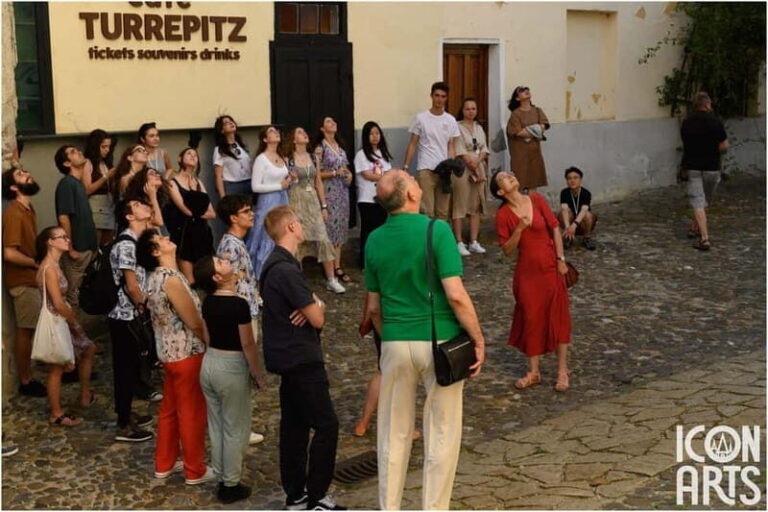 Medias: Guided Historical Walking Tour - Why This Tour Offers Great Value