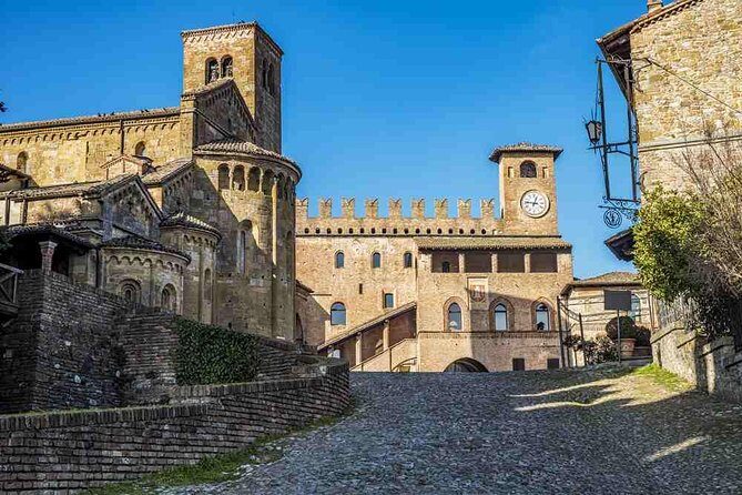Medieval villages tour & Cremona Stradivari's town, from Milan - The Itinerary: A Day Stepping Back in Time