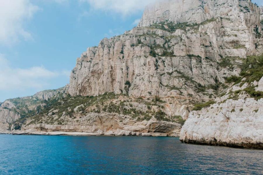 Mediterranean Dream: Cassis, Calanques boat & appetizer - Who Should Consider This Tour?