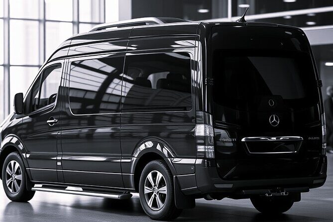 Melbourne CBD Transfer to MEL Airport Private Van Hire - The Ride from Melbourne CBD to MEL Airport: What to Expect
