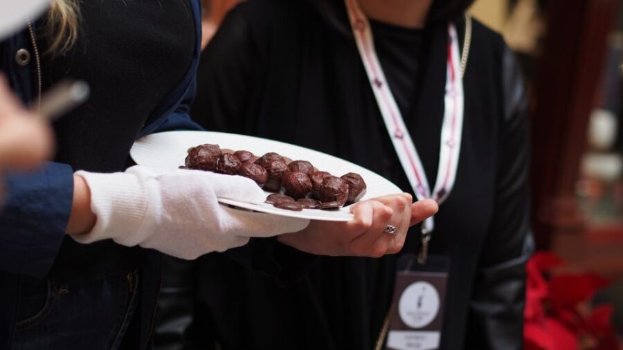 Melbourne: Guided Chocolate Walking Tour of the city - Authentic Experiences & Hidden Gems