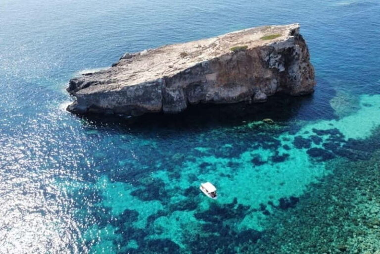 Mellieha: Private boat for 5 people to Comino & Blue Lagoon - What’s Included and What’s Not