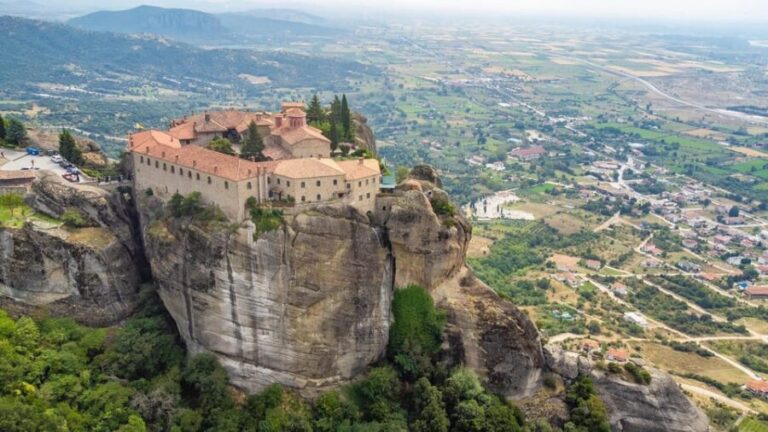 Meteora Monasteries "Byzantine Walks" From Halkidiki - A Close Look at the Meteora Monasteries "Byzantine Walks" Tour