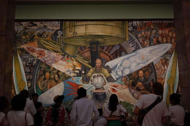 Mexican muralism with a true Art lover - The Value of This Tour