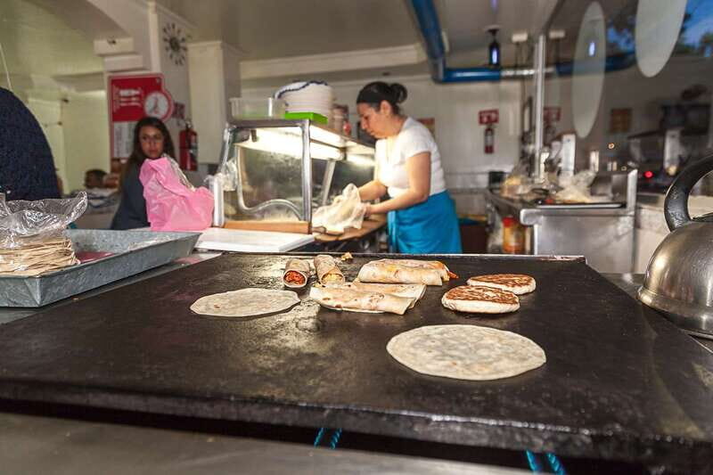 Mexico City: Tacos & Mezcal Night Food Tour - Why This Tour Is a Great Choice