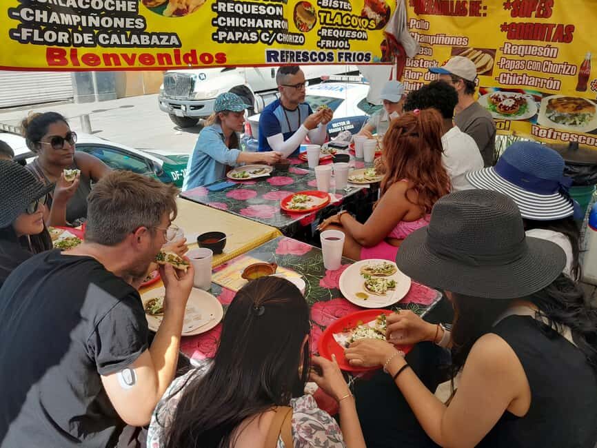 Mexico City: Vegan and Vegetarian Street Food Adventure - Walking Through the Neighborhoods