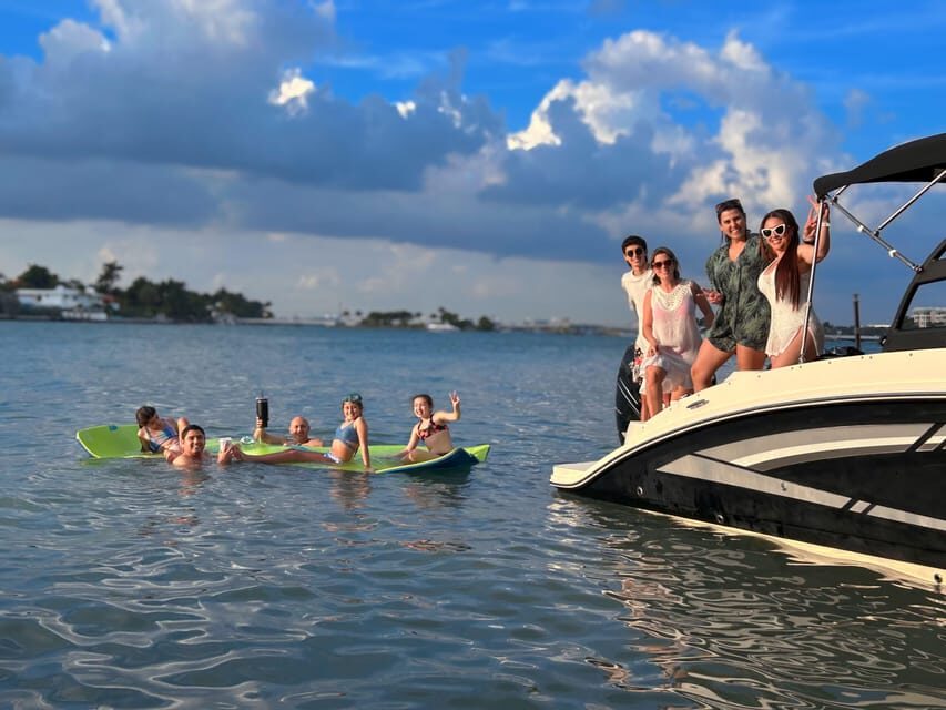 Miami: Private Boat Charter Guided and Tailored Experience