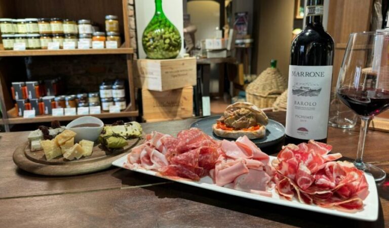 Milan: Aperitivo with Food Selection & a Glass of Wine - Practical Tips for Travelers