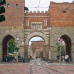 Milan: Colonne di San Lorenzo and Navigli Guided Tour - A Detailed Look at the Milan: Colonne di San Lorenzo and Navigli Tour