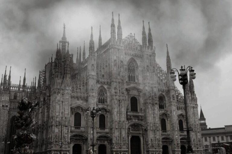 Milan: Ghosts, Mysteries, and Secrets Guided Walking Tour - Exploring the Haunted Sites