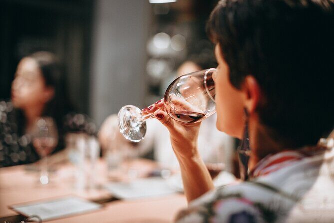 Milan: sensory journey to discover 3 unmissable red wines - An In-Depth Look at the Milan Red Wine Tasting Tour